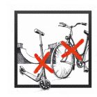 E' vietato l'uso di scooter, bici da strada e pedane.